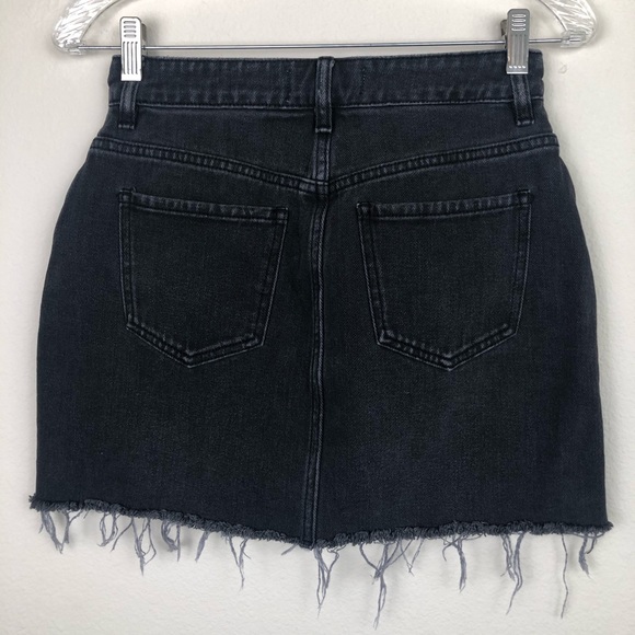 PacSun Black Raw Hem Zip Front Mini Skirt, 25 - Picture 2 of 8